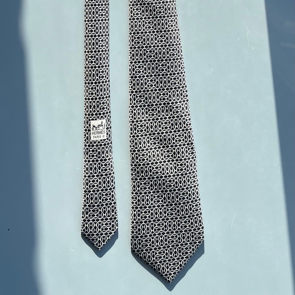 Hermes Silk Tie - Picture 1 of 3